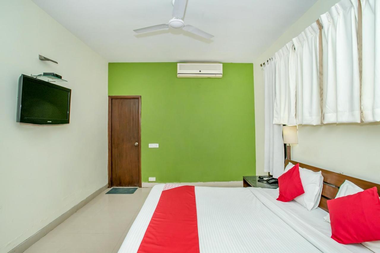 OYO 11688 Petuni Boutique Hotel Bangalore Extérieur photo