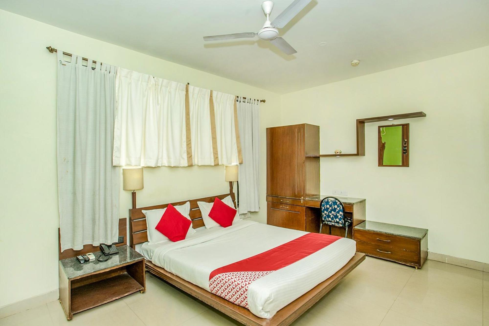 OYO 11688 Petuni Boutique Hotel Bangalore Extérieur photo