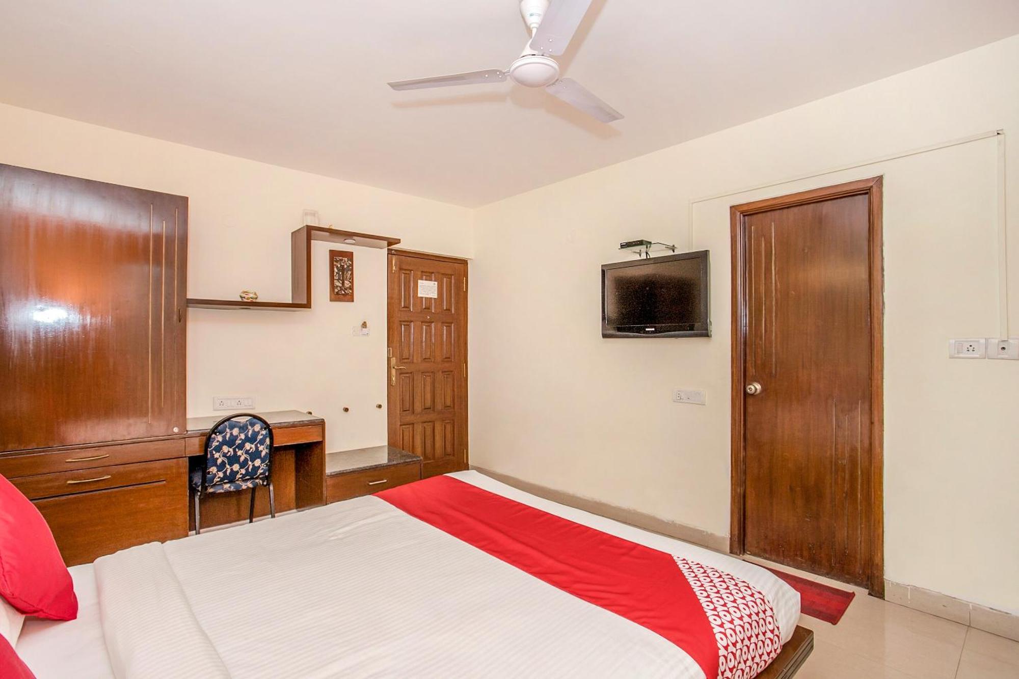 OYO 11688 Petuni Boutique Hotel Bangalore Extérieur photo